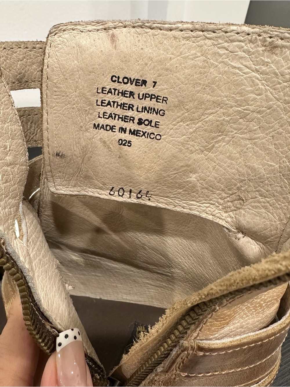 🦅 FREEBIRD BY STEVEN CLOVER Buckle Ankle Boots SZ 7 Tan - Picture 12 of 13